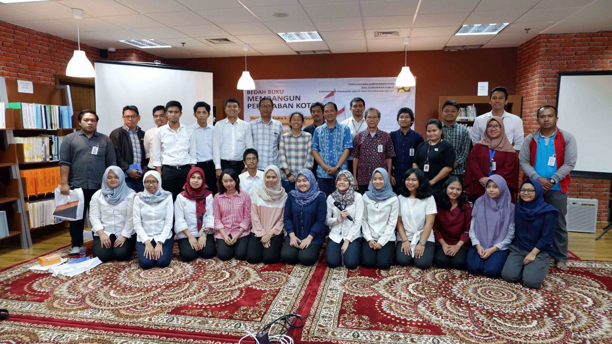 Library Activity Series : Bedah Buku "Membangun Peradaban Kota"
