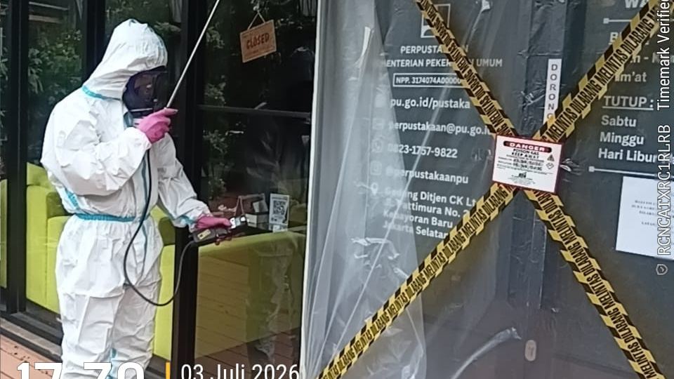 Fumigasi di Perpustakaan Kementerian PU